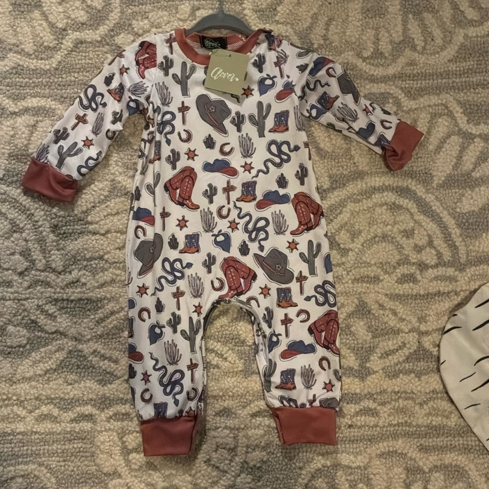 Snakes and boots 0-6 months